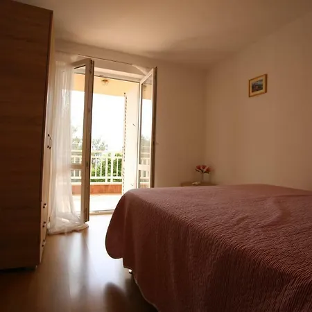 Lola's Place